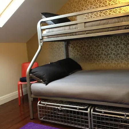 Hostel Oscar's